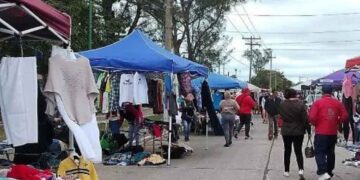 Ropa de segunda mano presenta bajas ventas en mercados rodantes del sur de Tamaulipas