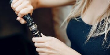 EL frustrante sabor a quemado en tus dispositivos: Por qué pasa y cómo solucionarlo