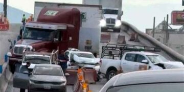 tráiler choque múltiple Miguel Alemán