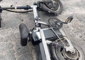 mujer scooter eléctrico Nuevo Laredo