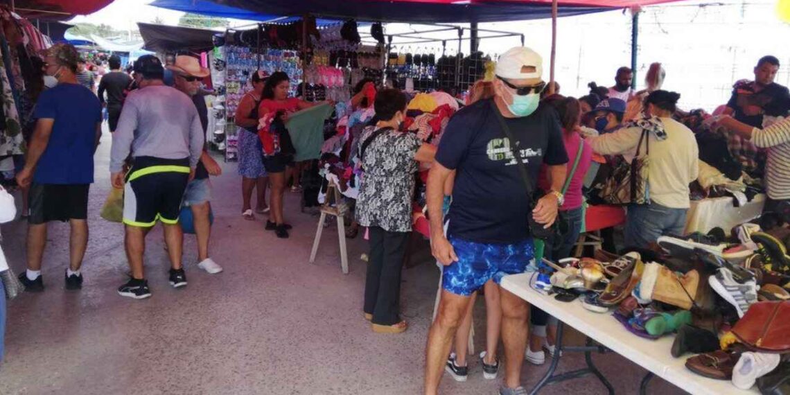 Vendedores de Tampico, Tamaulipas, exigen que se regule la presencia de foráneos