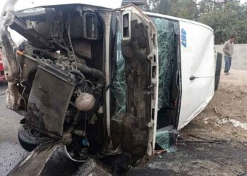 Volcadura de vagoneta en el CEM deja 20 personas lesionadas en el Estado de México