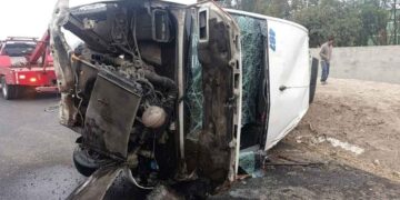 Volcadura de vagoneta en el CEM deja 20 personas lesionadas en el Estado de México