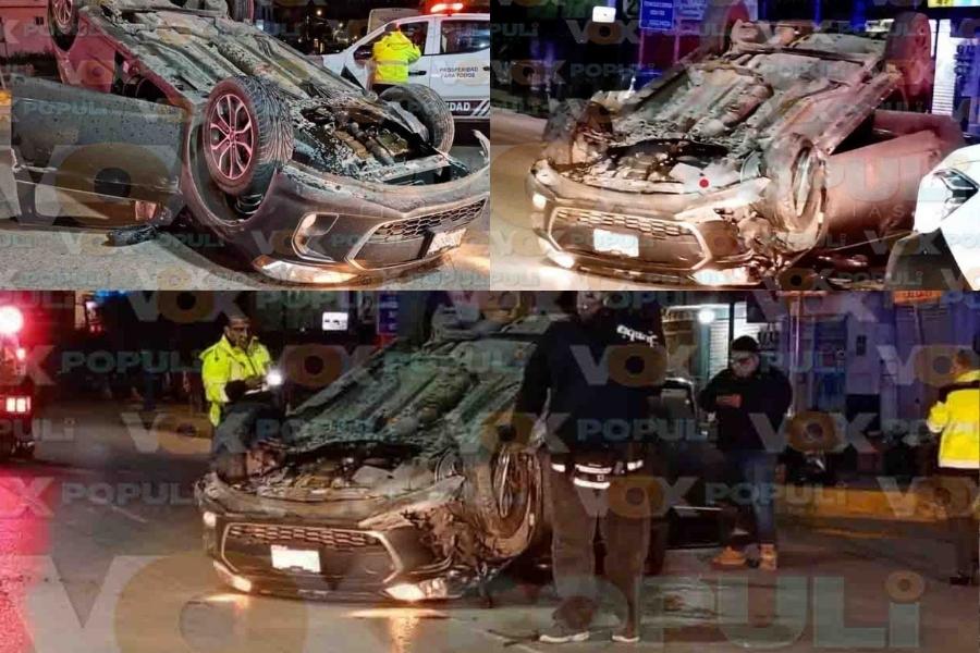 Volcadura frente al Hotel Mediterráneo en Altamira, Tamaulipas, deja automóvil abandonado