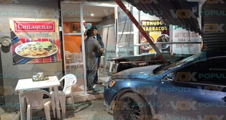 choque contra carretón de tacos en Victoria