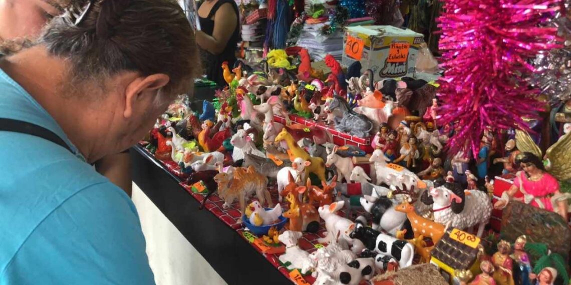 compras decembrinas en mercado de Tampico