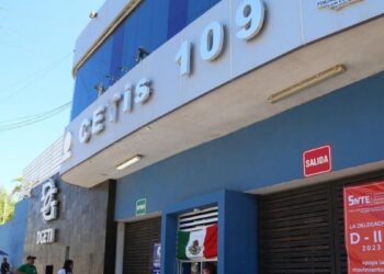 denuncian a docente del cetis 109