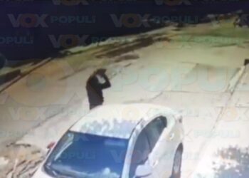 destruye cristal de auto en Madero