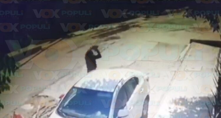 destruye cristal de auto en Madero