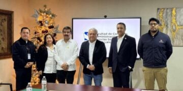 egresados uat aduanas de méxico