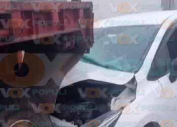 automóvil destrozado tráiler Moralillo
