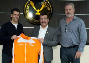 nuevo DT del Correcaminos UAT