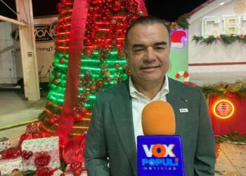 pino navideño gigante Ciudad Victoria