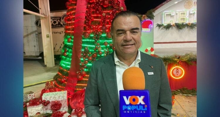pino navideño gigante Ciudad Victoria