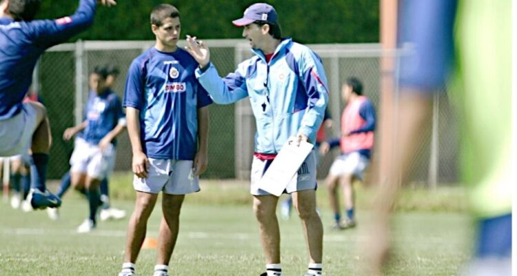 salida Chicharito Hernández