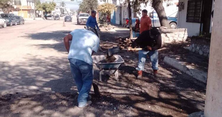 trabajos de bacheo en Victoria