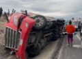 volcadura de tractocamión en Jaumave