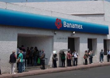 Aprovecha la banca digital para cualquier operación urgente durante los días inhábiles.