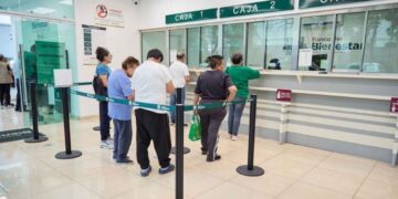 ¿Cuándo recibirán los pensionados del IMSS e ISSSTE su primer pago en 2026