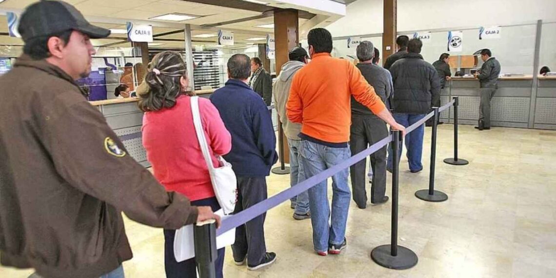 ¿Cuándo será obligatorio presentar la credencial para realizar depósitos bancarios