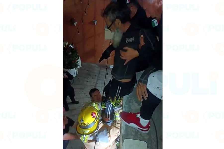 Adulto mayor se salva de morir durante incendio en su casa en Guadalupe, NL