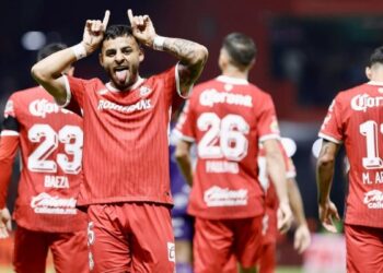 Alexis Vega sueldo Chivas