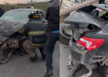 Automóvil Chrysler 200 causa fuerte choque en el puente de la Avenida Rigo Tovar en Matamoros, Tamaulipas