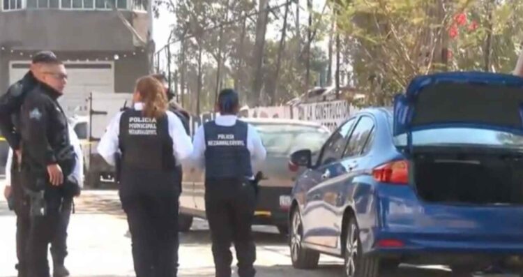 Autoridades localizaron auto ligado a la muerte de un motociclista en Iztapalapa