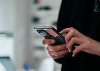 Autoridades revisan posible exposición de datos personales en registro telefónico de Telcel
