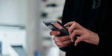 Autoridades revisan posible exposición de datos personales en registro telefónico de Telcel