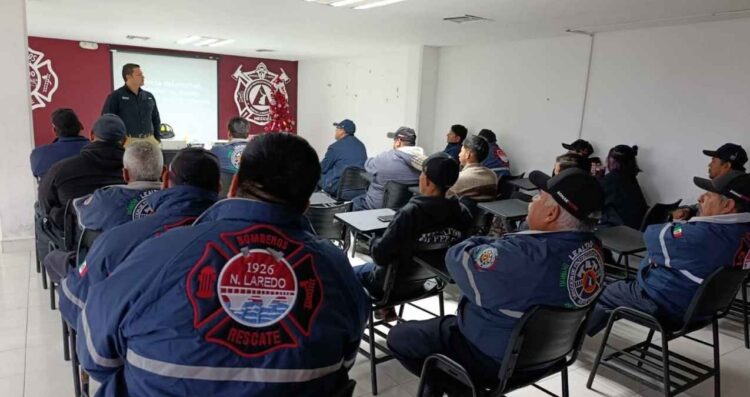 Bomberos de Nuevo Laredo, Tamaulipas, refuerzan su preparación con capacitación especializada en seguridad