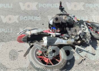Camioneta choca a motociclista y lo deja gravemente lesionado en Ciudad Victoria, Tamaulipas