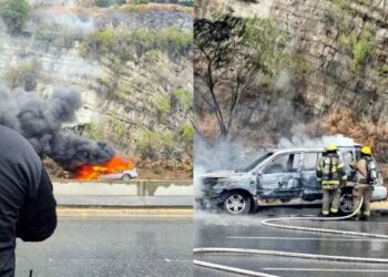 Camioneta se incendia aparentemente por un cortocircuito en San Pedro, NL