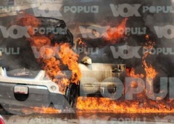 Camioneta se incendia en la Avenida Primero de Mayo de Ciudad Madero, Tamaulipas
