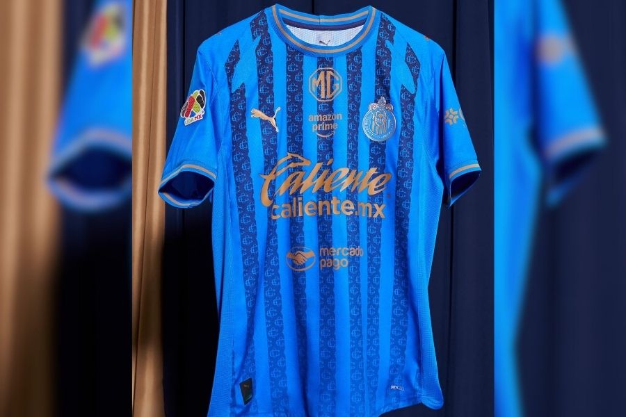 Chivas nuevo jersey azul