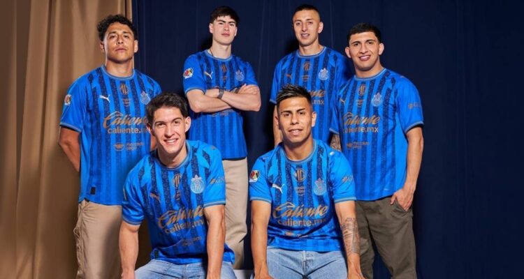 Chivas nuevo jersey azul
