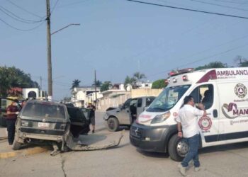 Choque entre camionetas en El Mante