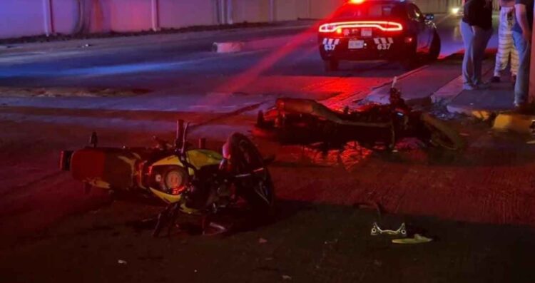 Choque entre motocicletas deja tres lesionados en Monterrey, Nuevo León