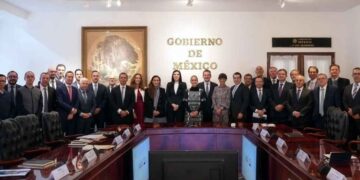 Claudia Sheinbaum aborda perspectivas económicas del país con la gobernadora de Banxico e integrantes de la ABM