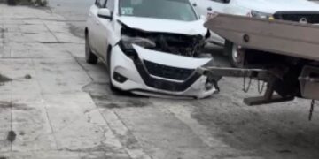 Conductor choca contra muro y causa movilización de cuerpos de auxilio en Matamoros, Tamaulipas