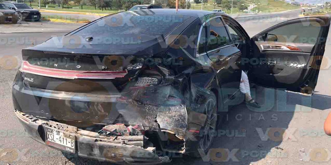 Conductor distraído provoca fuerte choque por alcance en libramiento de Ciudad Victoria, Tamaulipas