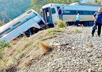 Descarrilamiento del Tren Interoceánico fue por exceso de velocidad: FGR