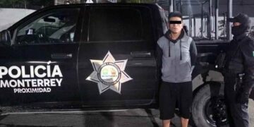Detienen a joven en Monterrey