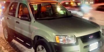 Detuvieron en Guadalupe, Nuevo León, a conductor de camioneta robada mientras viajaba con su familia