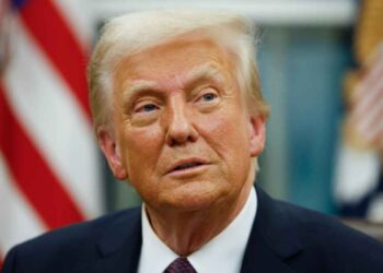 Donald Trump anuncia aranceles a países que suministren petróleo a Cuba