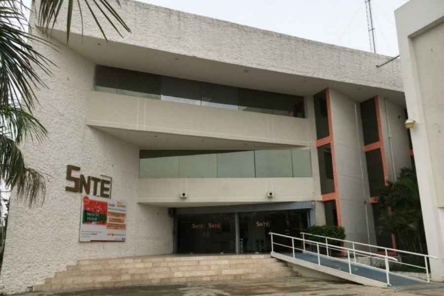 El secretario del SNTE, Arnulfo Rodríguez, pone freno a ausencias injustificadas de docentes en Tamaulipas