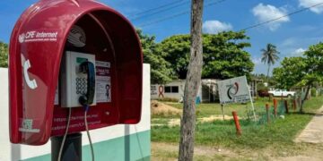 En pleno 2026, las cabinas telefónicas vuelven a México para comunidades sin conectividad