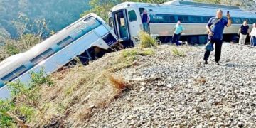 FGR confirma que maquinista y conductor del Tren Interoceánico que se descarriló no tenían licencia vigente