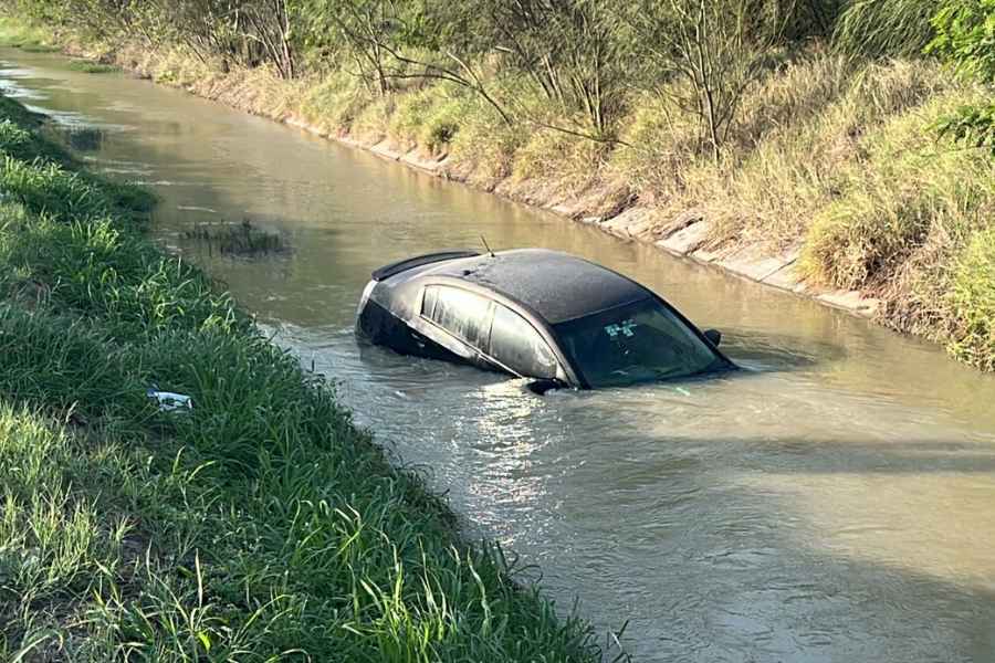 Familia cae a canal de riego en Reynosa (1)