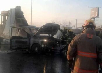 incendio camioneta Carretera a Laredo